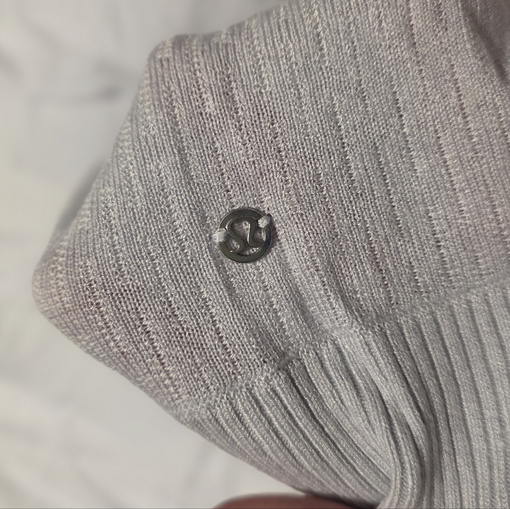 Lululemon Stillness Wrap - Picture 2 of 3